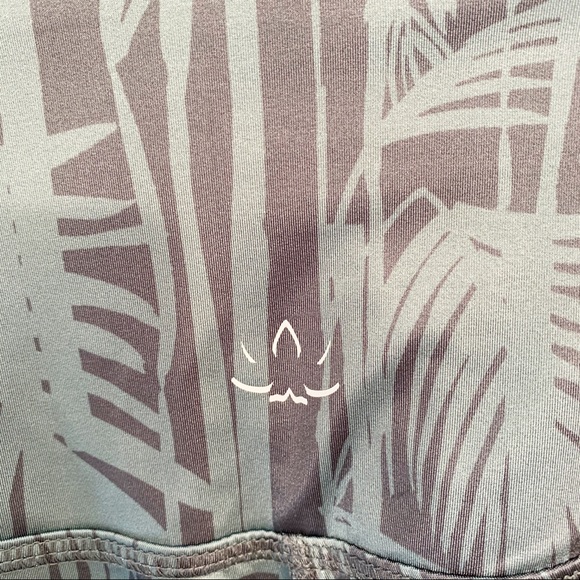 Beyond Yoga Leggings Medium SOLD - Picture 4 of 5